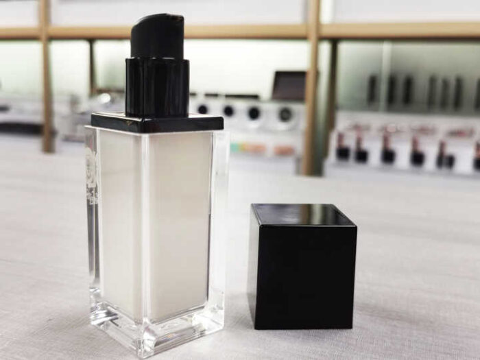 Private Label Hyaluronic Acid Foundation: Buildable Full Coverage, Hydrating & Matte
