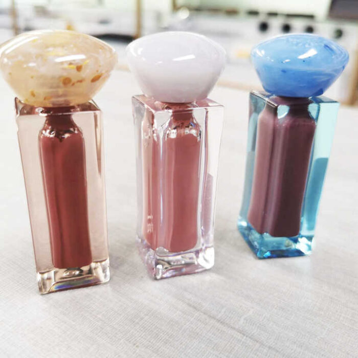 High Quality 5g Plastic Lipgloss Container Packaging Round Empty Luxury Lipstick Tube Non Transfer Lipstick