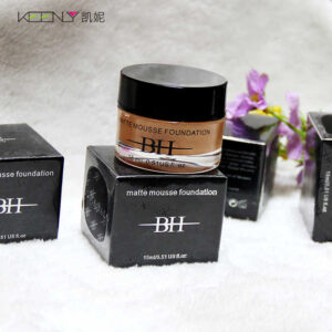 Waterproof cream foundation with mousse texture for full coverage