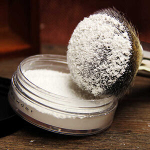 Translucent mineral setting powder for flawless finish