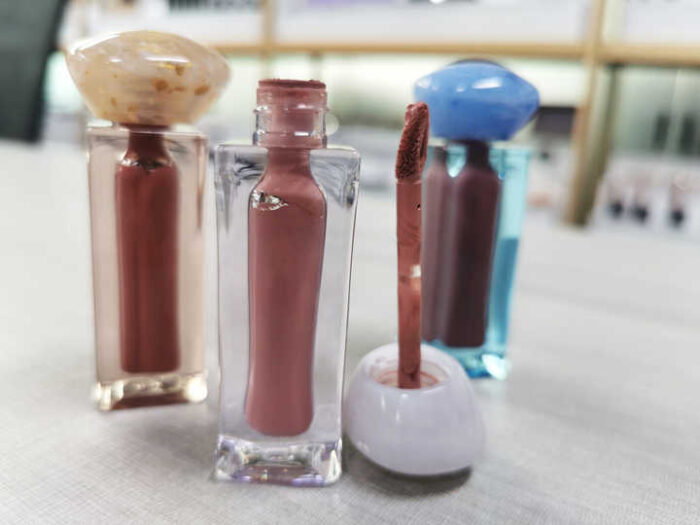 Luxury Lipstick Tubes | 5g Mineral Formula Packaging | Waterproof Design (MOQ 1000)