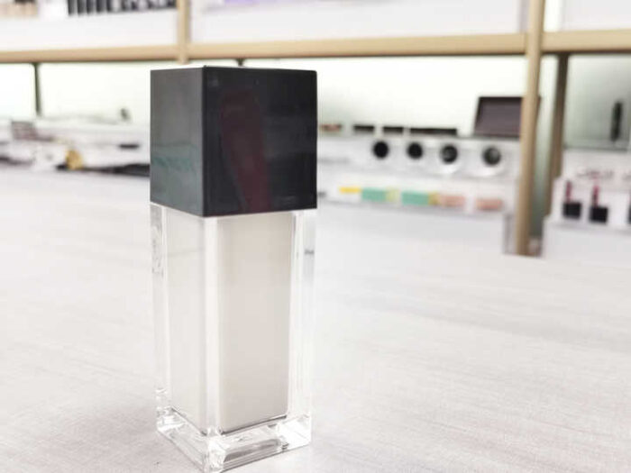 Private Label Hyaluronic Acid Foundation: Buildable Full Coverage, Hydrating & Matte