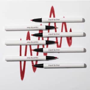 Close-up of unique precision nib on private label liquid lip liner