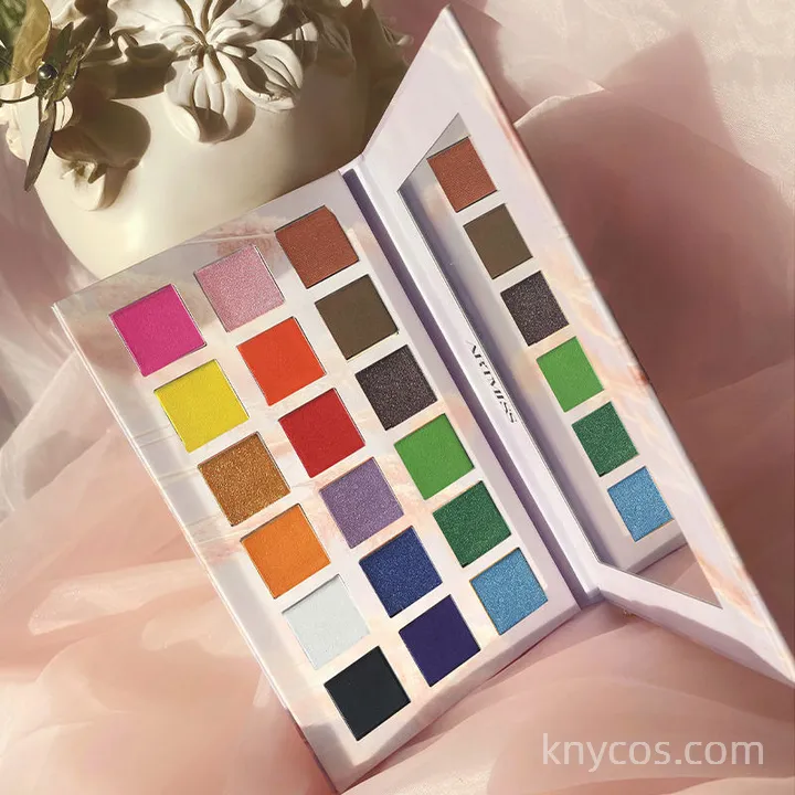 Private Label Eyeshadow Palette - Custom 18 Colors Matte/Shimmer/Glitter, 4-in-1 OEM - Image 4